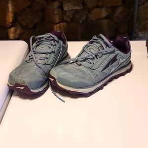 Altra Lone Peak 4